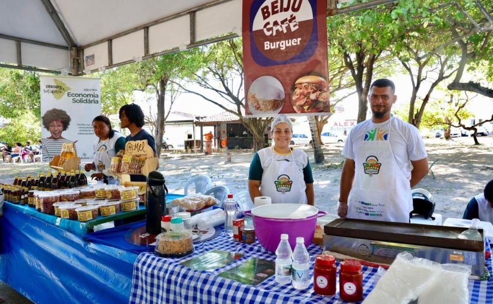 Feira de Sobremesas em Borrazópolis: EventoPromete Delícias e Solidariedade
