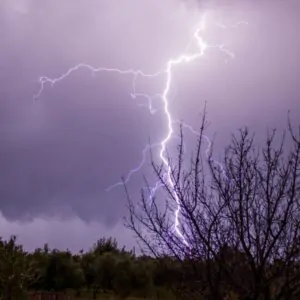 Esta imagem é do artigo Especialistas em Climatologia alertam para a indústria do Alarmismo Climático com fins lucrativos
