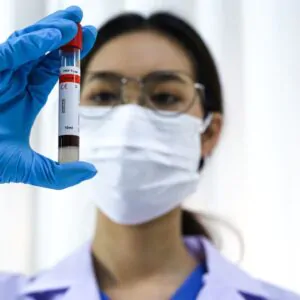 Imagem do artigo Agência dos EUA relaciona 10 mortes infantis à vacina contra Covid-19_ o que se sabe até agora