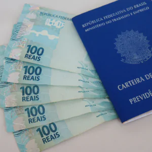Imagem do artigo O Futuro da Economia Brasileira_ Gastos Públicos, Juros Altos e o Impacto nas Eleições
